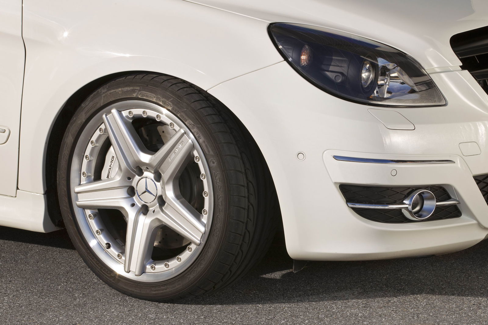 Mercedes B55 - front detail